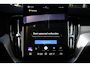 Volvo XC60 T8 406pk AWD Ultra Bright Executive Edition | Trekhaak | Climate