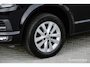 Volkswagen Transporter L1H1 2.0Tdi 150Pk | Stoel-Stoel | Trekhaak | 16'' | Deepblack