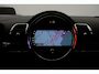 MINI Clubman 1.5 Cooper Chili 2020 | BOMVOL | NAP | Panoramadak | Dealer Onderhouden | Head up | CarPlay | Navigatie | Adaptive Cruise Control | Achteruitrij Camera | Alarm Klasse 3 | Boekjes | 2 Sleutels | Nationale Autopas