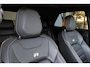 Volkswagen T-Roc 2.0 TSI R AKRAPOVIC BEATS KEYLESS PANO VOL