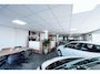 Lynk & Co 01 1.5 PHEV 261pk | Blackline | Zwarte hemel | Rolhoes | 360 camera | Panoramadak | 20 inch velgen | Adaptieve cruise | Navigatie | CarPlay | Keyless | LED | DAB | Infinity | Stoelverwarming | Elektrische achterklep | Volledig dealeronderhouden | Fabrieksgarantie