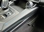 Lynk & Co 01 1.5 PHEV 261pk | Blackline | Zwarte hemel | Rolhoes | 360 camera | Panoramadak | 20 inch velgen | Adaptieve cruise | Navigatie | CarPlay | Keyless | LED | DAB | Infinity | Stoelverwarming | Elektrische achterklep | Volledig dealeronderhouden | Fabrieksgarantie