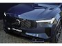 Volvo XC90 T8 Plug-in hybrid AWD Ultra Dark Exec. Ed. | Verwarmde, Geventileerde en Masserende Voorstoelen | Luchtvering | Panoramisch Schuif-/Kanteldak | 360º Camera | Getint Glas | Bowers & Wilkins | 22" velgen