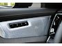 Volvo XC90 T8 Plug-in hybrid AWD Ultra Dark Exec. Ed. | Verwarmde, Geventileerde en Masserende Voorstoelen | Luchtvering | Panoramisch Schuif-/Kanteldak | 360º Camera | Getint Glas | Bowers & Wilkins | 22" velgen