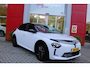 Lancia Ypsilon LX 156PK 54 kWh | EXCLUSIVE PACK: (FLUWELEN "RUGGINE" STOELBEKLEDING, ELEKTRISCH VERSTELBARE & VERWARMBARE VOORSTOELEN, KEYLESS ENTRY) | NAVIGATIE | RIJSTROOKASSISTENT L2 | BIANCO QUARZO MET ZWART DAK | 17" LICHTMETALEN VELGEN "MONDRIAN" | PARKEERSENSOREN VOOR & ACHTER MET CAMERA VOOR EN ACHTERZIJDE | WARMTEPOMP | DRAADLOOS APPLE CARPLAY/ANDROID AUTO | NAVIGATIE | ADAPTIVE CRUISE CONTROL | DODEHOEK DETECTIE | KEYLESS START | DRAADLOZE TELEFOONLADER | AUTOMATISCHE REGENSENSOR | AUTOMATISCH GROOTLICHT | AMBIENT LIGHTNING SFEERVERLICHTING | S.A.L.A. HUB |