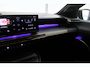 Lancia Ypsilon LX 156PK 54 kWh | EXCLUSIVE PACK: (FLUWELEN "RUGGINE" STOELBEKLEDING, ELEKTRISCH VERSTELBARE & VERWARMBARE VOORSTOELEN, KEYLESS ENTRY) | NAVIGATIE | RIJSTROOKASSISTENT L2 | BIANCO QUARZO MET ZWART DAK | 17" LICHTMETALEN VELGEN "MONDRIAN" | PARKEERSENSOREN VOOR & ACHTER MET CAMERA VOOR EN ACHTERZIJDE | WARMTEPOMP | DRAADLOOS APPLE CARPLAY/ANDROID AUTO | NAVIGATIE | ADAPTIVE CRUISE CONTROL | DODEHOEK DETECTIE | KEYLESS START | DRAADLOZE TELEFOONLADER | AUTOMATISCHE REGENSENSOR | AUTOMATISCH GROOTLICHT | AMBIENT LIGHTNING SFEERVERLICHTING | S.A.L.A. HUB |