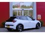 Lancia Ypsilon LX 156PK 54 kWh | EXCLUSIVE PACK: (FLUWELEN "RUGGINE" STOELBEKLEDING, ELEKTRISCH VERSTELBARE & VERWARMBARE VOORSTOELEN, KEYLESS ENTRY) | NAVIGATIE | RIJSTROOKASSISTENT L2 | BIANCO QUARZO MET ZWART DAK | 17" LICHTMETALEN VELGEN "MONDRIAN" | PARKEERSENSOREN VOOR & ACHTER MET CAMERA VOOR EN ACHTERZIJDE | WARMTEPOMP | DRAADLOOS APPLE CARPLAY/ANDROID AUTO | NAVIGATIE | ADAPTIVE CRUISE CONTROL | DODEHOEK DETECTIE | KEYLESS START | DRAADLOZE TELEFOONLADER | AUTOMATISCHE REGENSENSOR | AUTOMATISCH GROOTLICHT | AMBIENT LIGHTNING SFEERVERLICHTING | S.A.L.A. HUB |