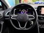 Volkswagen T-Roc 1.5 TSI 150PK! Life Edition TREKH.AFN | ADAPT.CRUISE | CARPLAY | STOELVERW | DIGI.DASHB | NAV | PDC