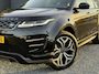 Land Rover Range Rover Evoque 1.5 P300e AWD R-Dynamic HSE ✓2e Eigenaar✓Carplay✓Camera✓Navi✓Pano✓Leder✓Stoelverw-Stuurverw✓Clima✓Cruise✓Pdc V+A✓309pk✓Lm velgen✓Bj 11-2020✓N.A.P✓Nieuwe Apk bij Aflevering