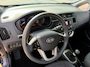 Kia Rio 1.2 CVVT Plus Pack 5 deurs, airco, cruise, xenon\led, 17 inch, nwe apk, multi-stuur, rijd, remt schakelt perfect