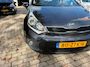 Kia Rio 1.2 CVVT Plus Pack 5 deurs, airco, cruise, xenon\led, 17 inch, nwe apk, multi-stuur, rijd, remt schakelt perfect