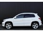 Volkswagen Tiguan 1.4 TSI R-Line ECC | Sportstoelen | Full Map Navi | Camera | Trekhaak | 19 Inch LMV