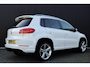 Volkswagen Tiguan 1.4 TSI R-Line ECC | Sportstoelen | Full Map Navi | Camera | Trekhaak | 19 Inch LMV
