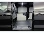 Ford E-Transit Custom 340 L2 Limited | 2x schuifdeur | 3-zitplaatsen | Stoelverwarming