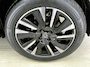 Peugeot e-2008 EV 156pk GT 54 kWh Automaat | 1ste Eigenaar | Schuif-/Kanteldak  | Camera v+a | Leder/Alcantara | Stoel elektrisch+verwarmd+massage | Full Led koplampen | Parkeersensoren v+a | Keyless | Adaptieve Cruise Control | Dodehoeksensor | Apple Carplay/Android Auto | Donker getint glas | 17" lichtmetalen velgen |