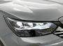 Peugeot e-2008 EV 156pk GT 54 kWh Automaat | 1ste Eigenaar | Schuif-/Kanteldak  | Camera v+a | Leder/Alcantara | Stoel elektrisch+verwarmd+massage | Full Led koplampen | Parkeersensoren v+a | Keyless | Adaptieve Cruise Control | Dodehoeksensor | Apple Carplay/Android Auto | Donker getint glas | 17" lichtmetalen velgen |