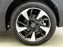 Opel Corsa-e Electric 156pk Long Range GS 51 kWh Automaat | Navigatie | Camera | Climate Control | Dodehoekdetectie | Cruise Control | Getint Glas | Draadloze Telefoonlader | 17"LMV |