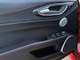Alfa Romeo Giulia 2.9 V6 Quadrifoglio Automaat | Carbon | Harman & Kardon | Akrapovic | Leder/Alcantara | Stuur- & Stoelverwarming