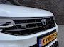 Volkswagen Tiguan R-LINE PARELMOER | PANO | TREKHAAK | 360 CAMERA | TRAVEL ASSIST |