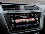 Volkswagen Tiguan R-LINE PARELMOER | PANO | TREKHAAK | 360 CAMERA | TRAVEL ASSIST |