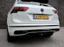 Volkswagen Tiguan R-LINE PARELMOER | PANO | TREKHAAK | 360 CAMERA | TRAVEL ASSIST |