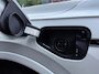 Volkswagen Tiguan R-LINE PARELMOER | PANO | TREKHAAK | 360 CAMERA | TRAVEL ASSIST |