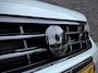Volkswagen Tiguan R-LINE PARELMOER | PANO | TREKHAAK | 360 CAMERA | TRAVEL ASSIST |