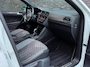 Volkswagen Tiguan R-LINE PARELMOER | PANO | TREKHAAK | 360 CAMERA | TRAVEL ASSIST |