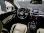 Mazda 3 2.0 GT-M | Leder | Xenon | Keyless | Head-up display | Bose | Trekhaak | PDC v+a | Stoelverwarming