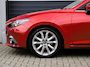 Mazda 3 2.0 GT-M | Leder | Xenon | Keyless | Head-up display | Bose | Trekhaak | PDC v+a | Stoelverwarming