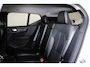 Volvo XC40 B3 Plus Dark - IntelliSafe Assist & Surround - 360º Camera - Harman Kardon audio - Verwarmde voorstoelen & stuur - Parkeersensoren voor & achter - Elektr. bedienb. voorstoelen met geheugen links - Draadloze tel. lader - Standkachel - Extra getint glas - 18' LMV