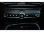 Volvo XC40 B3 Plus Dark - IntelliSafe Assist & Surround - 360º Camera - Harman Kardon audio - Verwarmde voorstoelen & stuur - Parkeersensoren voor & achter - Elektr. bedienb. voorstoelen met geheugen links - Draadloze tel. lader - Standkachel - Extra getint glas - 18' LMV