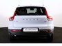 Volvo XC40 B3 Plus Dark - IntelliSafe Assist & Surround - 360º Camera - Harman Kardon audio - Verwarmde voorstoelen & stuur - Parkeersensoren voor & achter - Elektr. bedienb. voorstoelen met geheugen links - Draadloze tel. lader - Standkachel - Extra getint glas - 18' LMV