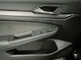 Volkswagen Golf 1.5 eTSI 150 PK R-Line Edition NIEUW!!! Pano./ Stoelverw./ Camera / PDC / LED / Carplay-Android / DSG
