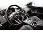 Jaguar E-Pace 1.5 P300e AWD R-Dynamic SE Blackpack [ SoH 97,7% | Panorama Stoelventilatie Camera Apple/Android ]