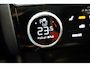Jaguar E-Pace 1.5 P300e AWD R-Dynamic SE Blackpack [ SoH 97,7% | Panorama Stoelventilatie Camera Apple/Android ]