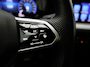 Volkswagen Golf 1.5 eTSI R-Line | Automaat | Panoramadak | Privacy Glass | Virtual Cockpit | Camera | Stoelverwarming | Sfeerverlichting |