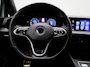 Volkswagen Golf 1.5 eTSI R-Line | Automaat | Panoramadak | Privacy Glass | Virtual Cockpit | Camera | Stoelverwarming | Sfeerverlichting |