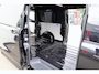 Volkswagen Transporter 2.5 eHybrid L2H1 30 Bulli 233PK / 171kW, Rondomzichtcamera (Area View), zijschuifdeur links + rechts met sluithulp, verwarmbare en elektrisch verstelbare ergonomische voorstoelen, Apple Carplay & Android Auto, achteruitrijcamera, dodehoekdetectie (Side Assist), verwarmbaar stuurwiel, elektrisch uitklapbare trekhaak, volledig digitaal instrumentenpaneel (Digital Cockpit), kunstlederen interieurdelen, draadloos telefoon laden, grootlichtassistent, 17'' LMV 'Monte Carlo' etc.