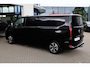 Volkswagen Transporter 2.5 eHybrid L2H1 30 Bulli 233PK / 171kW, Rondomzichtcamera (Area View), zijschuifdeur links + rechts met sluithulp, verwarmbare en elektrisch verstelbare ergonomische voorstoelen, Apple Carplay & Android Auto, achteruitrijcamera, dodehoekdetectie (Side Assist), verwarmbaar stuurwiel, elektrisch uitklapbare trekhaak, volledig digitaal instrumentenpaneel (Digital Cockpit), kunstlederen interieurdelen, draadloos telefoon laden, grootlichtassistent, 17'' LMV 'Monte Carlo' etc.