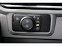 Volkswagen Transporter 2.5 eHybrid L2H1 30 Bulli 233PK / 171kW, Rondomzichtcamera (Area View), zijschuifdeur links + rechts met sluithulp, verwarmbare en elektrisch verstelbare ergonomische voorstoelen, Apple Carplay & Android Auto, achteruitrijcamera, dodehoekdetectie (Side Assist), verwarmbaar stuurwiel, elektrisch uitklapbare trekhaak, volledig digitaal instrumentenpaneel (Digital Cockpit), kunstlederen interieurdelen, draadloos telefoon laden, grootlichtassistent, 17'' LMV 'Monte Carlo' etc.