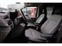 Volkswagen Transporter 2.5 eHybrid L2H1 30 Bulli 233PK / 171kW, Rondomzichtcamera (Area View), zijschuifdeur links + rechts met sluithulp, verwarmbare en elektrisch verstelbare ergonomische voorstoelen, Apple Carplay & Android Auto, achteruitrijcamera, dodehoekdetectie (Side Assist), verwarmbaar stuurwiel, elektrisch uitklapbare trekhaak, volledig digitaal instrumentenpaneel (Digital Cockpit), kunstlederen interieurdelen, draadloos telefoon laden, grootlichtassistent, 17'' LMV 'Monte Carlo' etc.