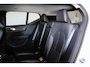 Volvo XC40 B3 Plus Dark - IntelliSafe Assist & Surround - 360º Camera - Harman/Kardon audio - Verwarmde voorstoelen & stuur - Parkeersensoren voor & achter - Elektr. bedienb. voorstoelen met geheugen links - Draadloze tel. lader - Standkachel - Extra getint glas - 18' LMV