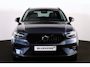 Volvo XC40 B3 Plus Dark - IntelliSafe Assist & Surround - 360º Camera - Harman/Kardon audio - Verwarmde voorstoelen & stuur - Parkeersensoren voor & achter - Elektr. bedienb. voorstoelen met geheugen links - Draadloze tel. lader - Standkachel - Extra getint glas - 18' LMV