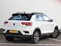Volkswagen T-Roc 1.0 TSI Style | Afneembare trekhaak | Achteruitrijcamera | Apple carplay / Android auto | Climate control |