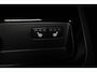 Volvo V90 T6 Recharge AWD Plus Dark - IntelliSafe Assist & Surround - 360º Camera - Adaptieve LED koplampen - Verwarmde voorstoelen, stuur & achterbank - Parkeersensoren voor & achter - Elektr. bedienb. voorstoelen met geheugen - Extra getint glas - Inklapbare trekhaak - 19' LMV