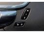 Volvo V90 T6 Recharge AWD Plus Dark - IntelliSafe Assist & Surround - 360º Camera - Adaptieve LED koplampen - Verwarmde voorstoelen, stuur & achterbank - Parkeersensoren voor & achter - Elektr. bedienb. voorstoelen met geheugen - Extra getint glas - Inklapbare trekhaak - 19' LMV