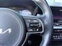 Kia Niro EV e-Niro ExecutiveLine 64 kWh 17"/SOH 100%/Leder + memory/Schuif-kanteldak/Stuur + stoelverwarming v+a + koeling v/Dodehoek/Keyless/Apple Carplay & Android Auto