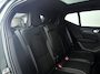 Volvo XC40 B4 Plus Dark | Panoramadak | 360° camera | Harman Kardon | Stoel- en stuurverwarming | Trekhaak