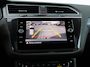Volkswagen Tiguan 1.5 TSI ACT R-Line 150PK DSG | Black Style | Trekhaak | Panoramadak | Elektrische achterklep | Head-Up Display | 20'' Suzuka | Camera | Navigatie | Cruise control |